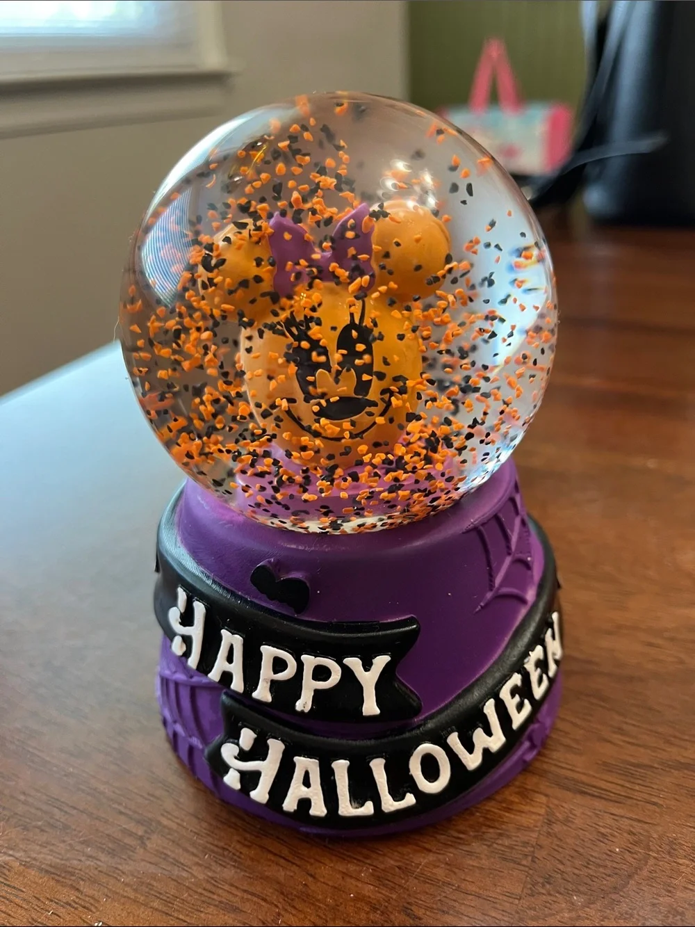 Minnie Mouse Halloween snow globe